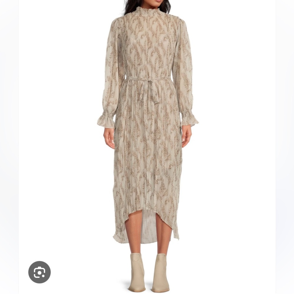 Brand new with tags. En Sasion Ever Printed Mock Neck Long Sleeve Smocked dress
